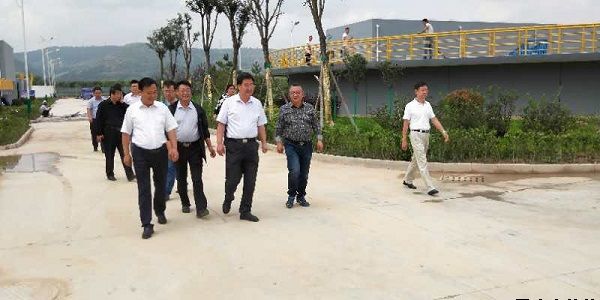 市人大常委會(huì)黨組副書記、副主任樊文浩一行調(diào)研泓源公司項(xiàng)目建設(shè)情況(圖3)