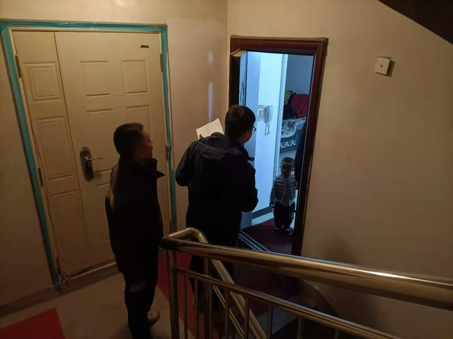 泓源能源供應(yīng)公司扎實(shí)開(kāi)展“大回訪(fǎng)”活動(dòng)全力保障熱用戶(hù)溫暖過(guò)冬(圖2)