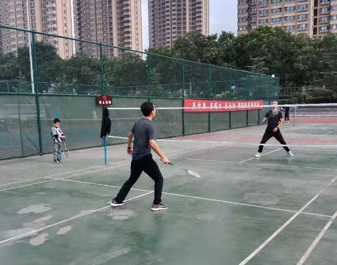 “羽”你過(guò)周末——泓源公司羽毛球興趣小組開展戶外訓(xùn)練活動(dòng)(圖3) “羽”你過(guò)周末——泓源公司羽毛球興趣小組開展戶外訓(xùn)練活動(dòng)(圖3)