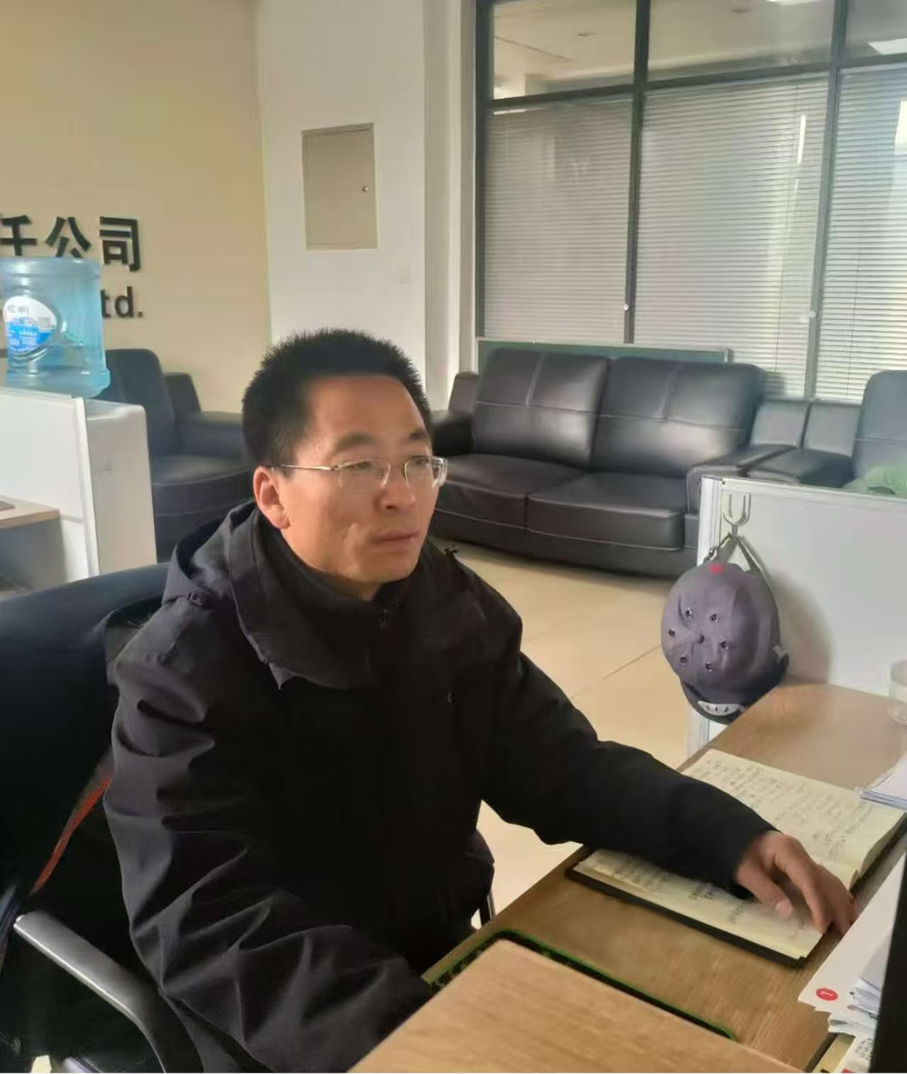 中共平?jīng)鍪谢A(chǔ)產(chǎn)業(yè)投資集團有限公司委員會關(guān)于對2025年度“產(chǎn)投榜樣”進行公示的公告(圖2)